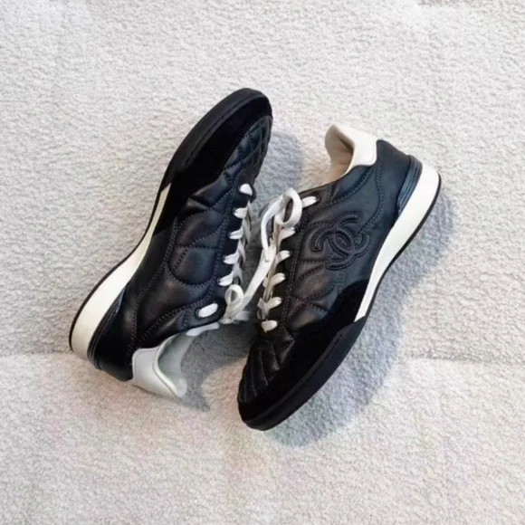 CHANEL Black and White Quilted Ankle Booties - Picture 4 of 7